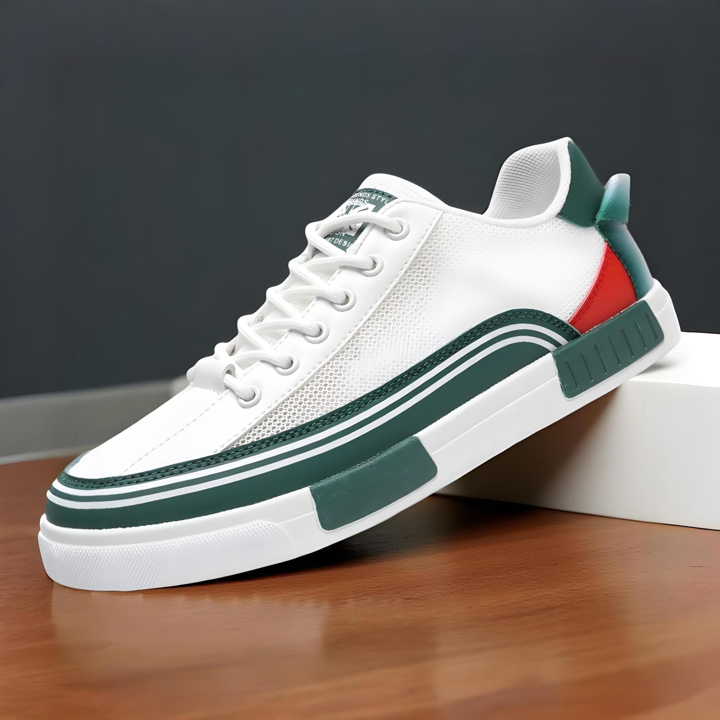 Dena - スタイリッシュなカジュアルスニーカー