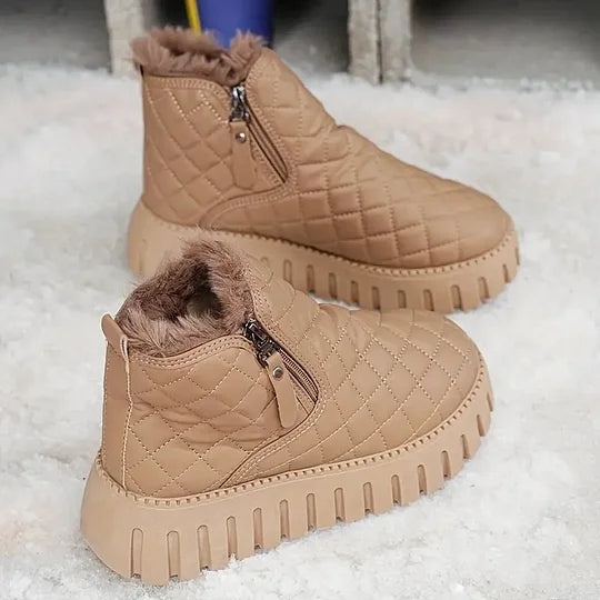 Norissa - スタイリッシュなカジュアルブーツ