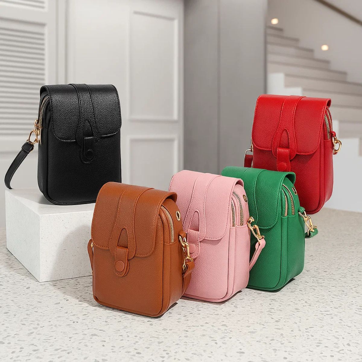 Evelyne - スタイリッシュなカジュアルショルダーバッグ