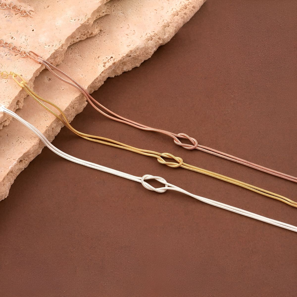 Vionarae - ミニマリストノットブレスレット