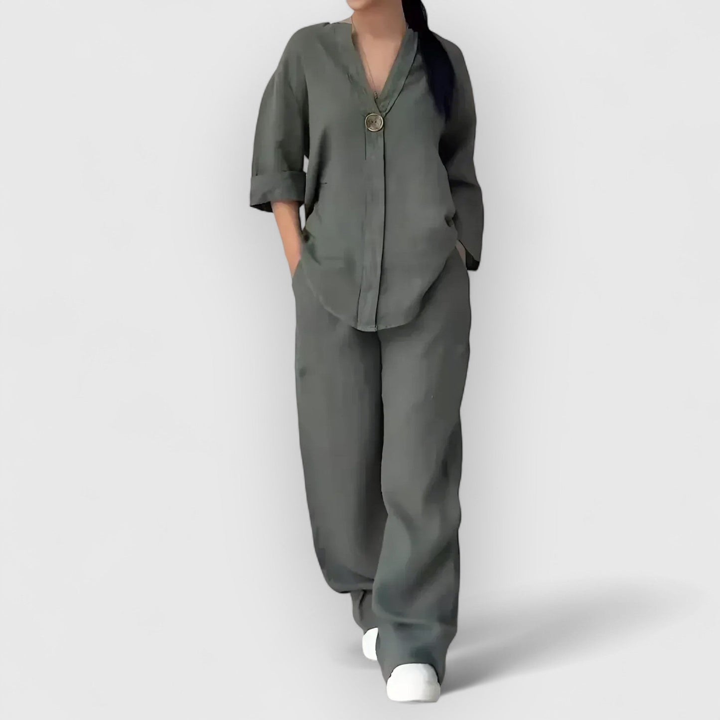 Leona - カジュアルスタイルのエレガントなツーピースセット