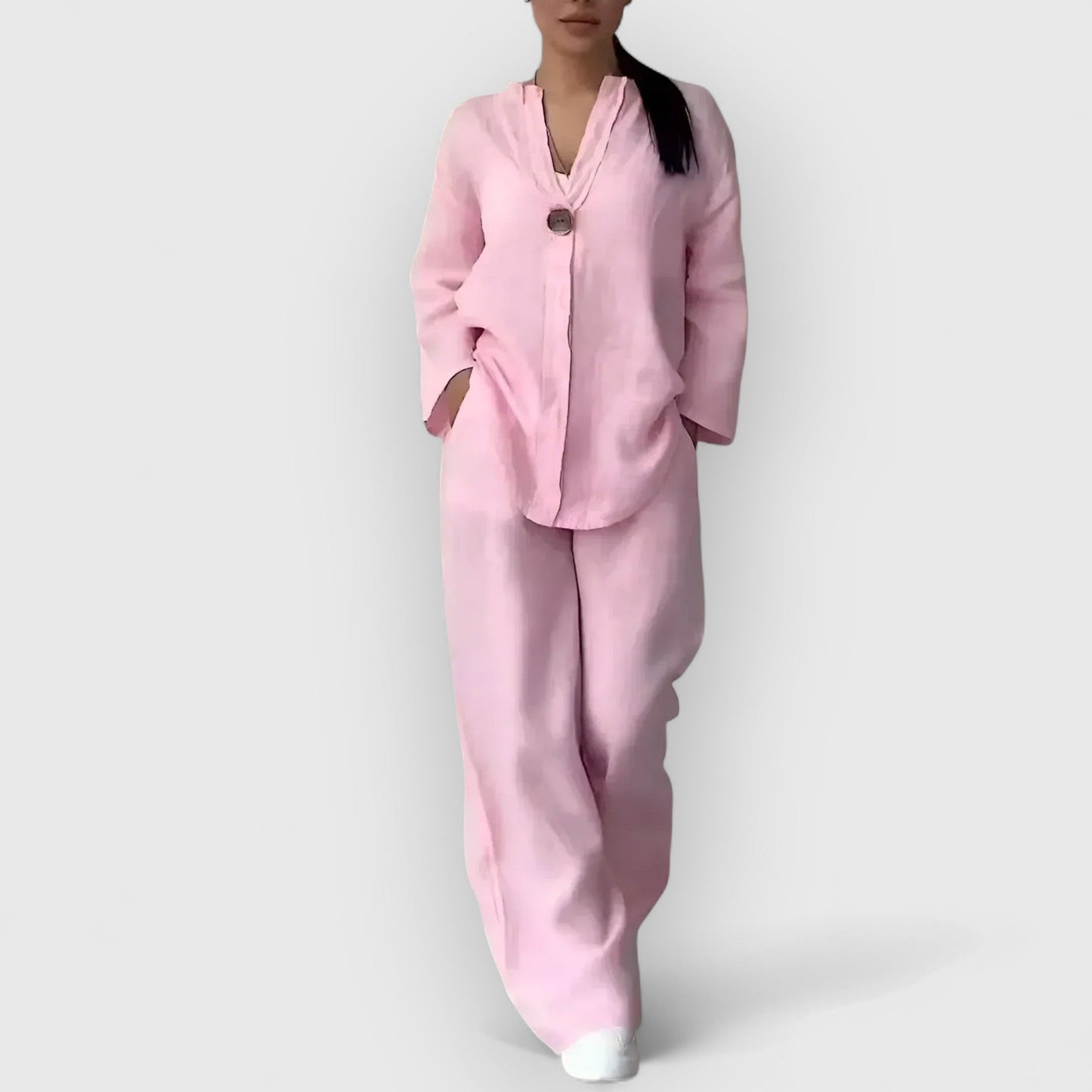 Leona - カジュアルスタイルのエレガントなツーピースセット