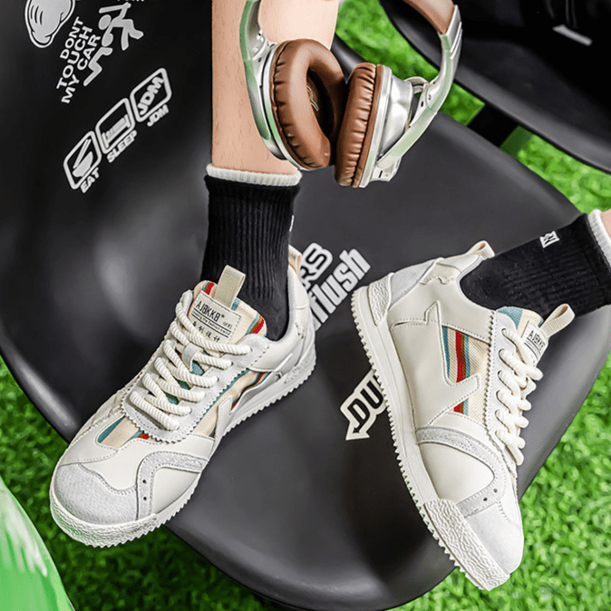 Nereida - スタイリッシュなカジュアルスニーカー